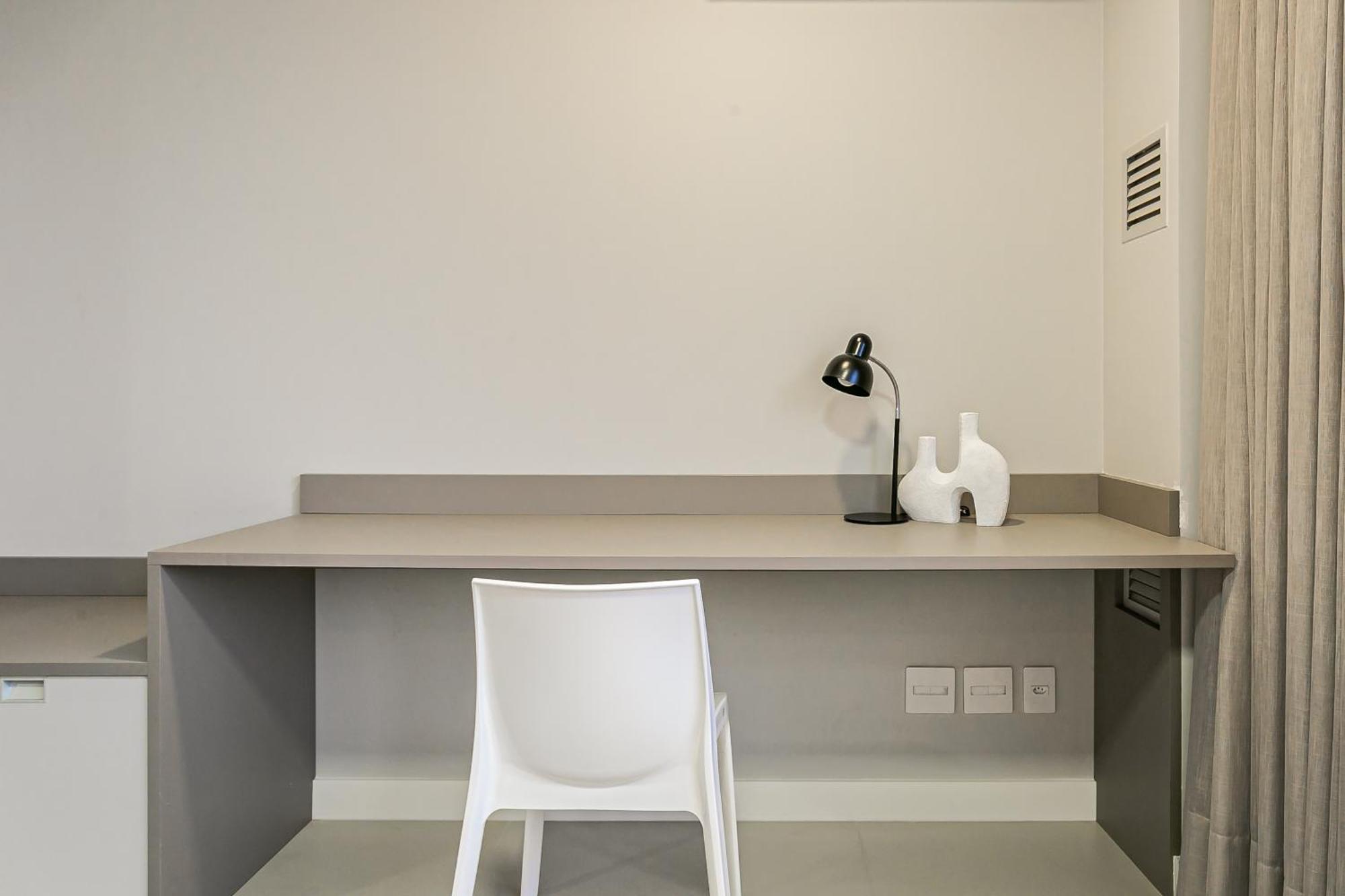 Apartamento Apto em localização incrível no Centro, prédio com piscina e academia Florianópolis Habitación foto