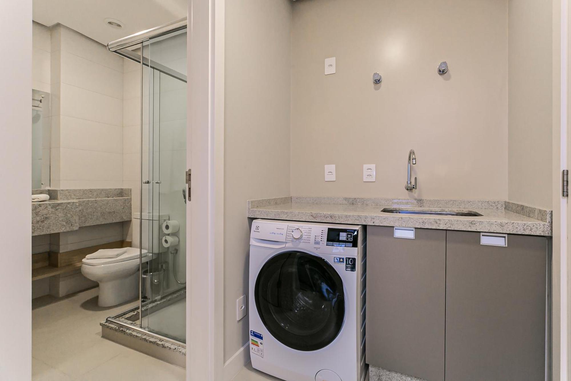 Apartamento Apto em localização incrível no Centro, prédio com piscina e academia Florianópolis Habitación foto