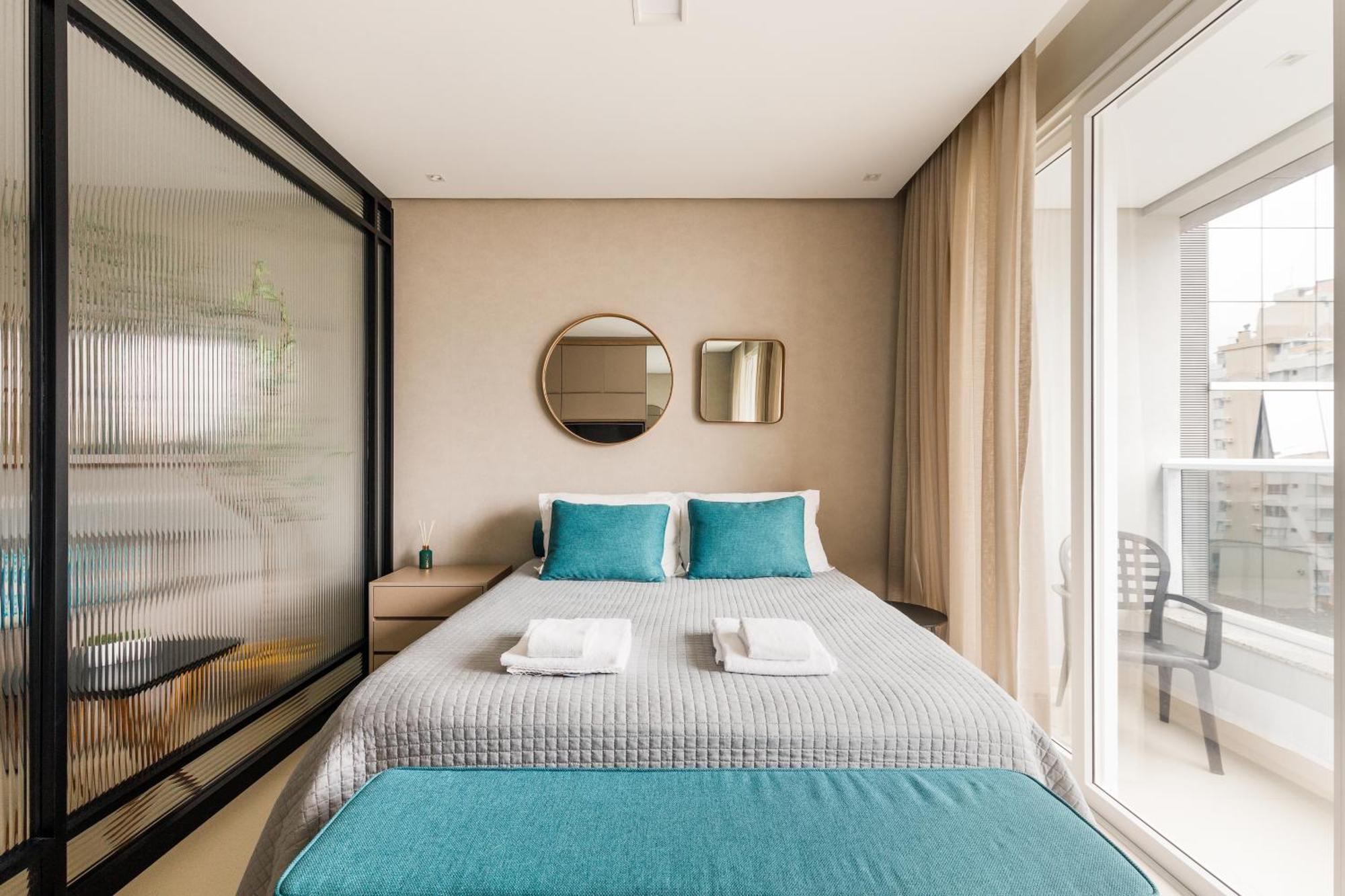 Apartamento Apto em localização incrível no Centro, prédio com piscina e academia Florianópolis Habitación foto